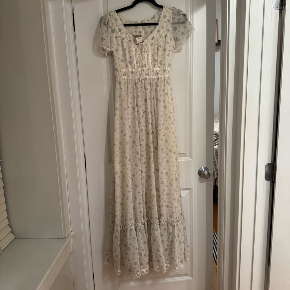 Gunne Sax Cream Floral Maxi Dress by Jessica San Francisco - Picture 1 of 9